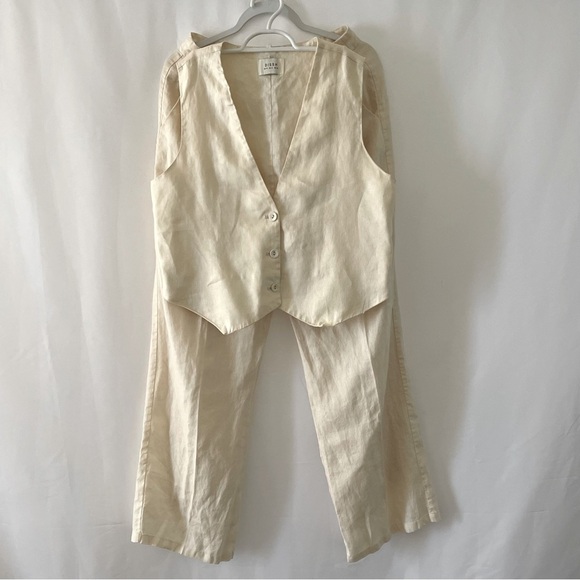DISSH Norah Natural Linen High Rise Wide
Leg Pant Trousers and Vest Set - Picture 1 of 12